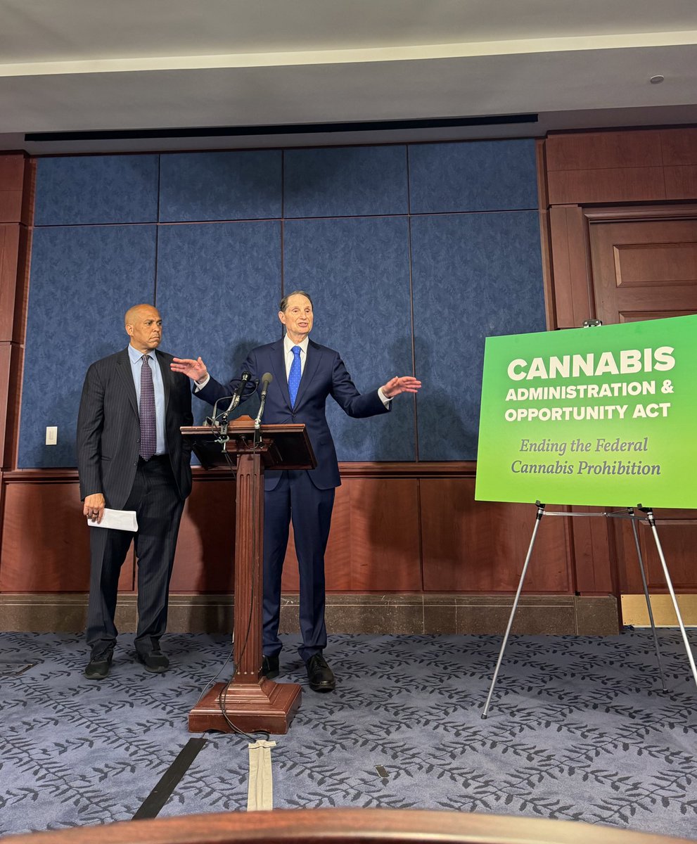 “I look at this as a chance to get real momentum” @RonWyden, @CoryBooker with the backing of Schumer, reintroduce bill to legalize #marijuana following a DEA recommendation to reschedule the substance