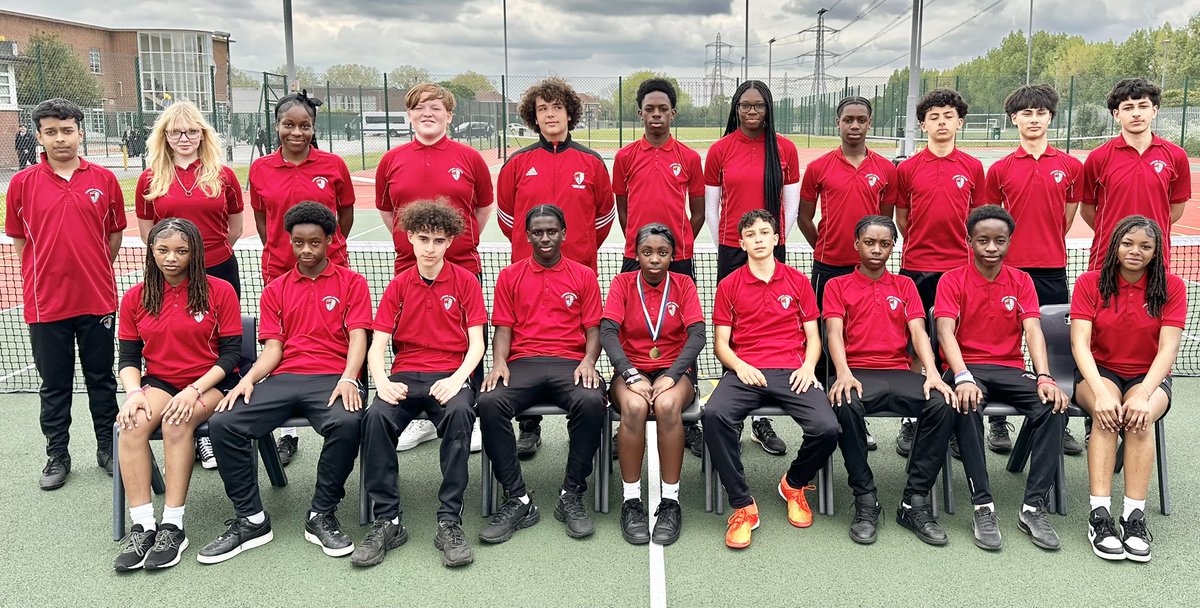 Please see the @langdon_newham Sports Leaders who supported @LangdonSSP at the @NewhamLondon Y3/4 @the_LTA Mini Tennis Event held at @langdon_newham 🫶🏾🎾@Sport_England @YourSchoolGames @YouthSportTrust @LdnYouthGames