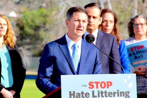 Hate littering, or distributing flyers, posters, or symbols with hateful messaging targeting protected communities, has become more prevalent in recent years READ MORE HERE: sdvoice.info/san-diego-lead…
#voiceandviewpoint #blackpress #blackcommunity #blackpeople #viewpoint