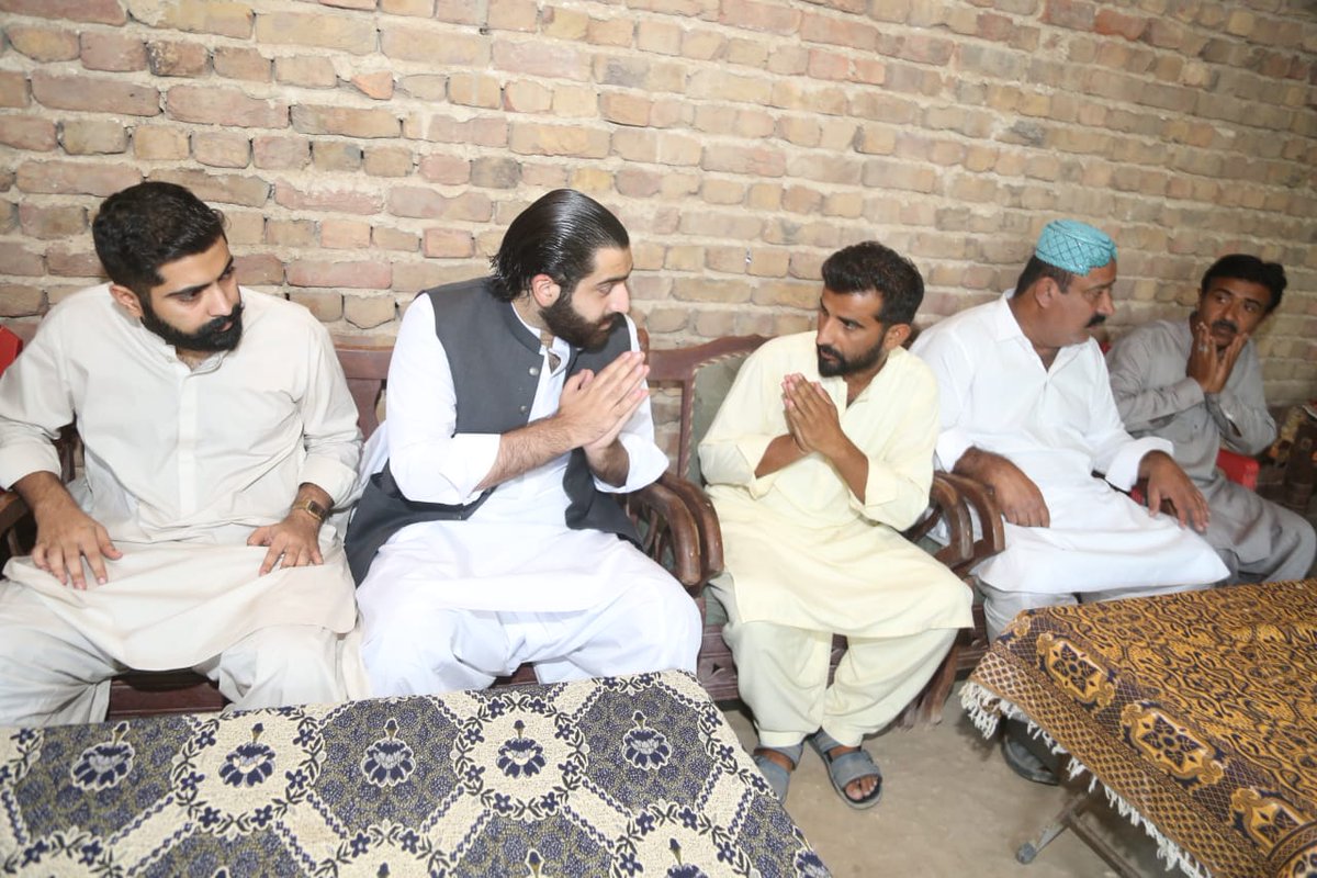 Dated 01-05-2024 PPP leader @rawalsharjeel offered condolences in different villages of UC 83 including village Alanr Burdi, Village Jaffar Burfat & Mashwary TMC Tando Fazul