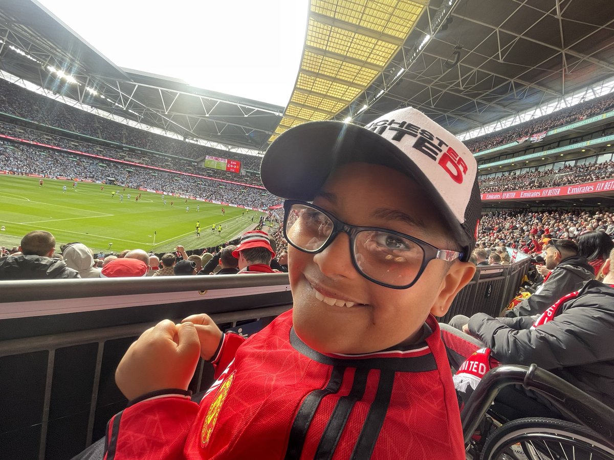 Zayden’s going back to Wembley for the FA Cup Final. 🇾🇪 a very very happy lad
