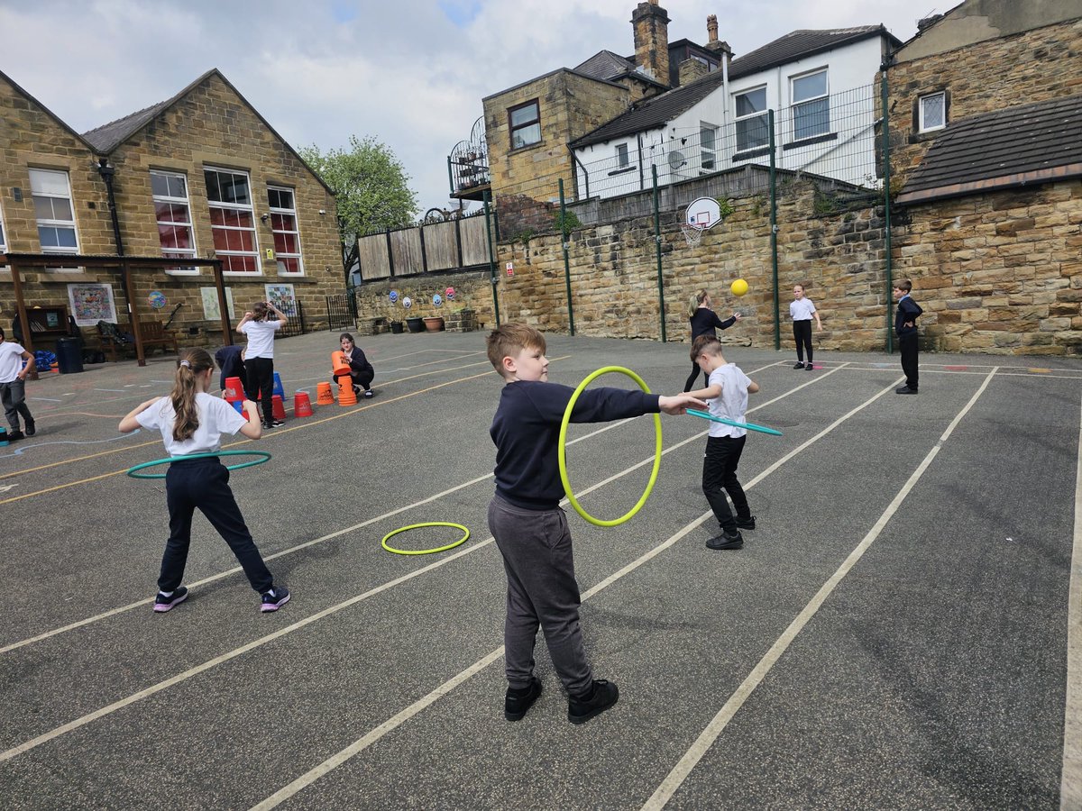 All children have thoroughly enjoyed participating in #WorkoutWarrior with @SGNKssp today. Not only has their physical health experienced the benefits, their mood, self-esteem and confidence has too. Huge thanks to John for facilitating. #HealthyLifestyles