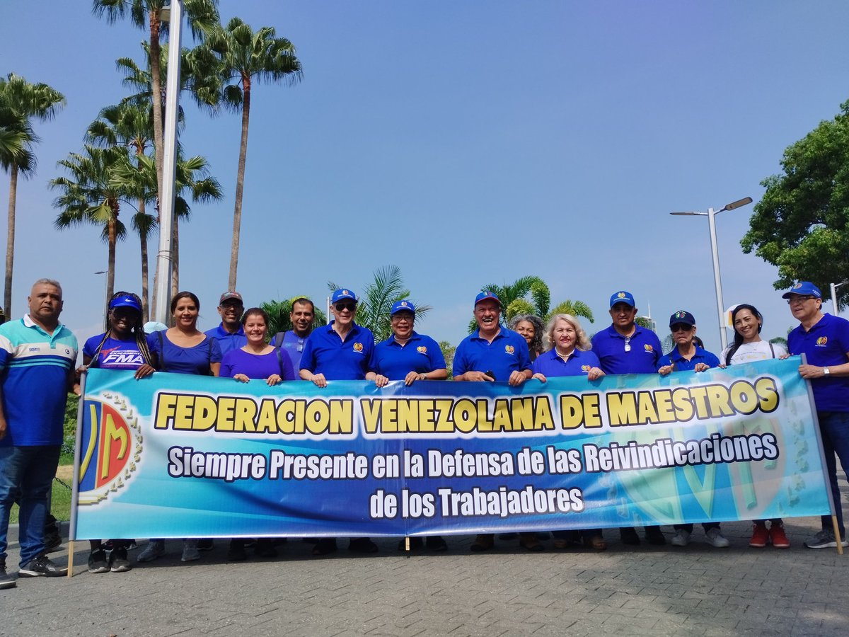 La Federación Venezolana de Maestros felicita a los hombres y mujeres que cada día, salen a trabajar para llevar el pan a su familia. A pesar de los bajos salarios y de la adversidad, Venezuela es un país de gente que lucha para prosperar y salir adelante.#1Mayo #DiaDelTrabajador