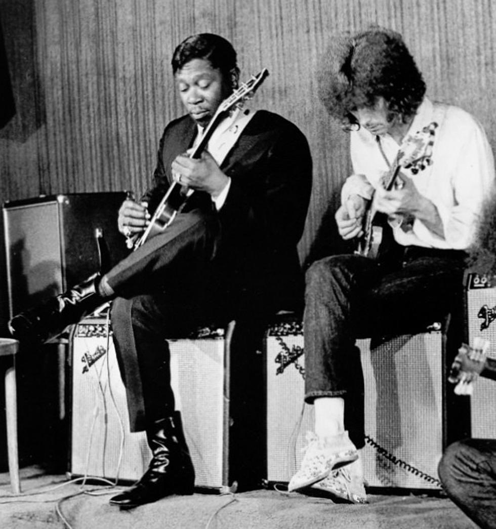 Eric Clapton photographed alongside BB King in 1968 📸: Reprise