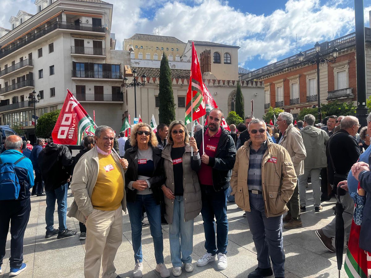 📢#1Mayo2024 | 🗣 El futuro no está escrito, lo construimos nosotros y nosotras ✊#PlenoEmpleo  
@FscCcoo Fsc CCOO #Jaén