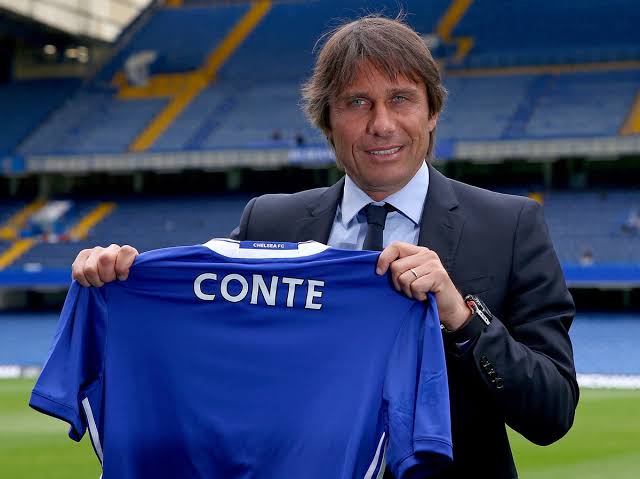 🚨 UPDATE: Report saying Antonio Conte is offering himself to Chelsea is not true. 

#CFC [@FabrizioRomano]