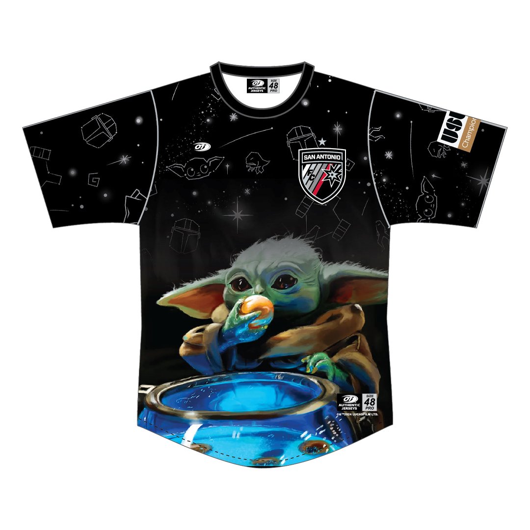 Pregame tops for Star Wars Night feature Grogu (AKA Baby Yoda) munchin' on his favorite snack 😋

Bid on player worn & autographed tops using the link below! Proceeds from the auction will benefit the @SpecialOlympics!

🔗bit.ly/3JE7wNr