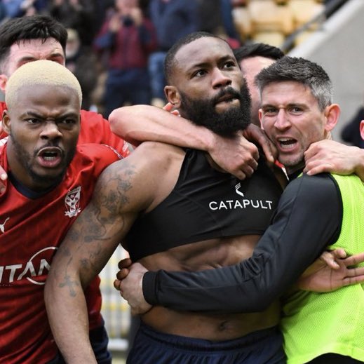 Absolutely delighted about this one, another year of Lenny🙌🔴🔵. Can’t speak anymore highly of LJL, what a man to have around the club. Great player, great personality & a great role model. Someone who really cares about YCFC & in my eyes wont get the appreciation from people…