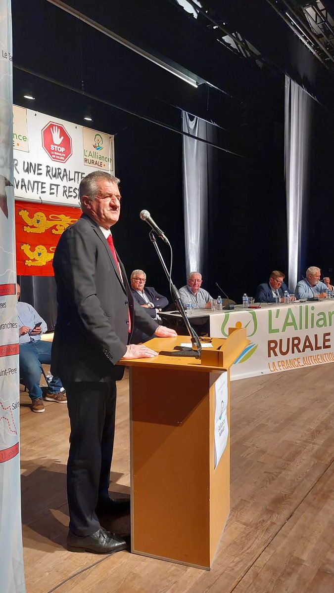 Plus de 1000 personnes se sont déplacées dans la Manche ainsi que dans le Calvados pour venir à notre rencontre. Votre présence chaleureuse et votre soutien sont la preuve de l'importance que vous accordez à nos combats. Un grand merci !