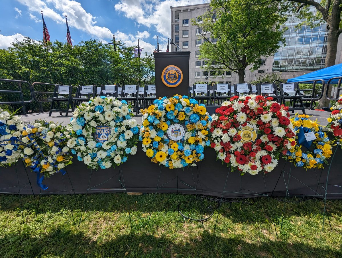 It's a beautiful yet solemn day here at Franklin Square as we honor our fallen @PhillyPolice and @PhillyFireDept members at the annual Living Flame Memorial Ceremony. We will forever honor the sacrifices made by our fallen and their families.