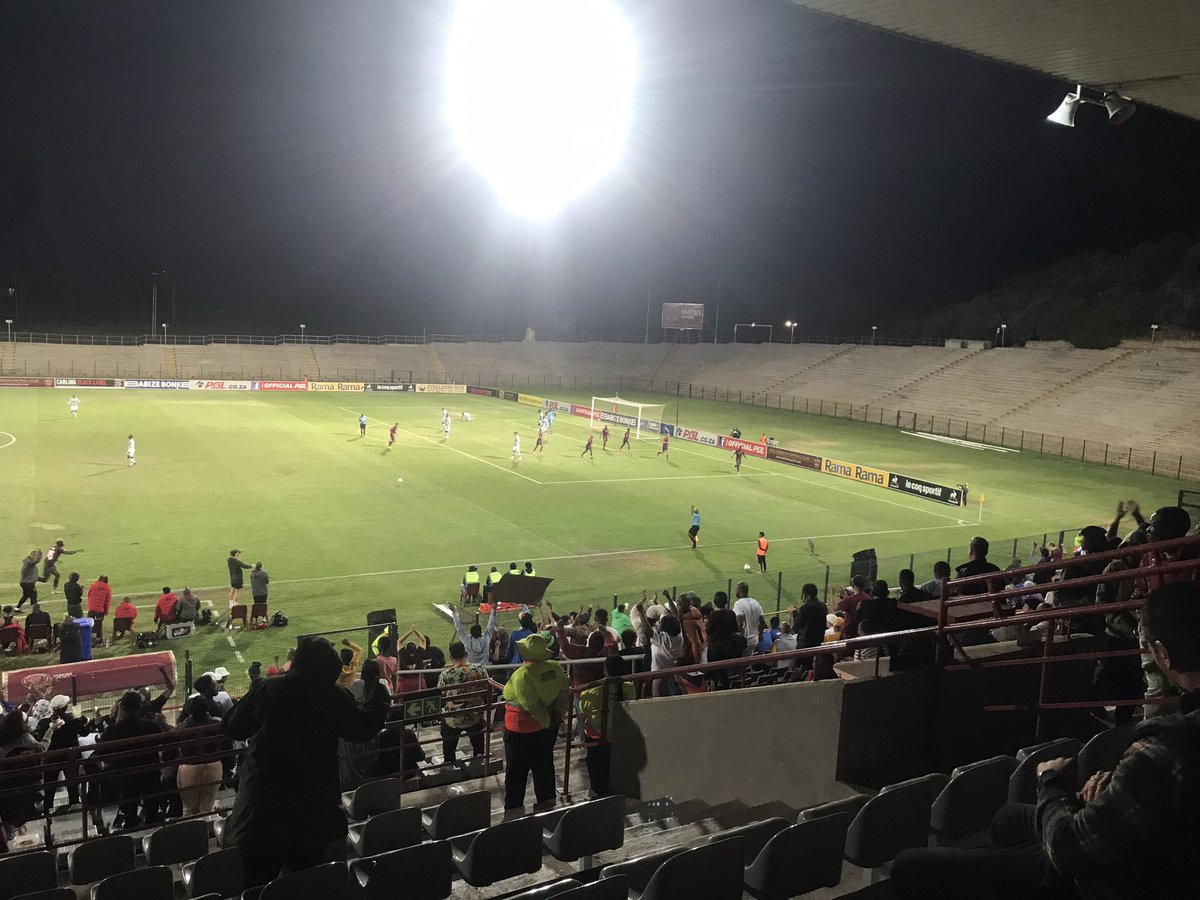 Anicet Oura makes it 2-0 for Stellenbosch FC. 

The 2nd place fight is definitely going down to then wire. 

#DStvPrem 🇿🇦