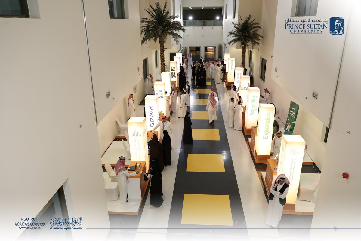 PSU_RUH's tweet photo. أقامت #جامعة_الأمير_سلطان⁩  ممثلة في عمادة شؤون الطلاب وبالتعاون نادي التدريب التعاوني ملتقى مسارك المهني بمشاركة 14 شركة من عدة قطاعات؛ وذلك بهدف توجيه الطلبة للمسارات المهنية المتاحة لكل تخصص في سوق العمل. https://t.co/Tb9KeJQBje