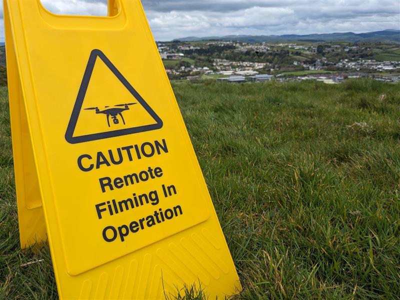 #HillfortsWednesday 🛖 Our archaeologists have been back at Pendinas hillfort for a drone survey, following the recent vegetation clearance on the hilltop 🌿 This survey will be compared to last year's to show how the hillfort has changed & improved ⭐️ @RC_Survey @DyfedArch