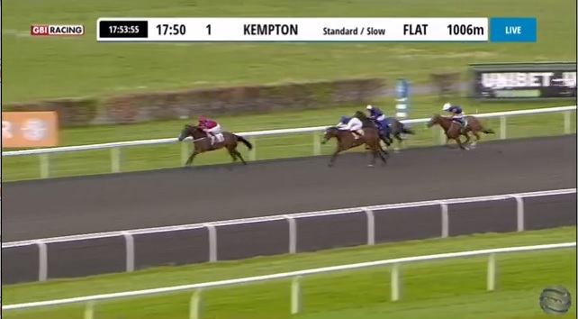 An impressive debut win for Ruby's Profit and Gina Mangan @ManganGina in the Maiden Fillies' Stakes at Kempton Park @kemptonparkrace for Dr Richard Newland & Jamie Insole @UrloxheyStables‼️🏇🥇
#winner #welldone #Kempton #HorseRacing