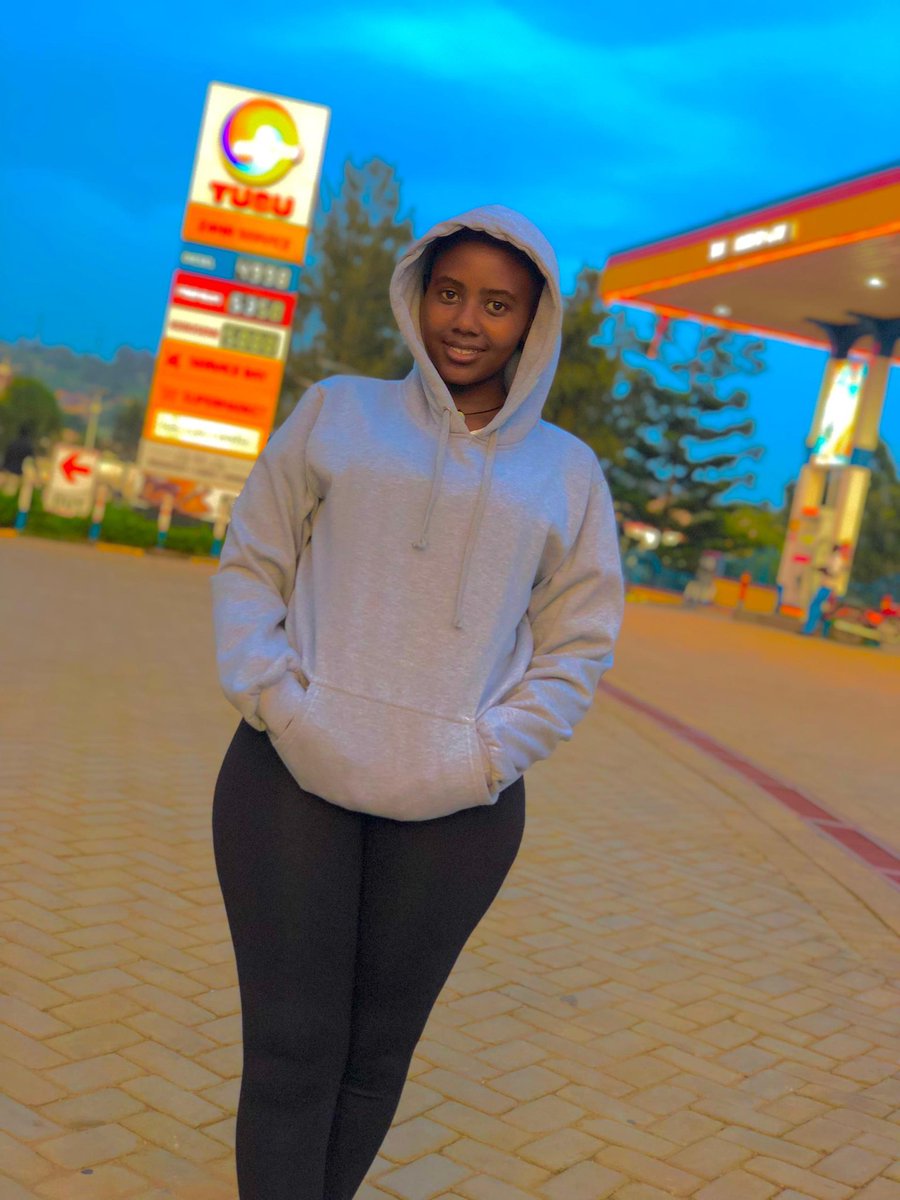 The first Ugandan to have a post over 33million views , she is the goat on Twitter 🥰🥰🤣