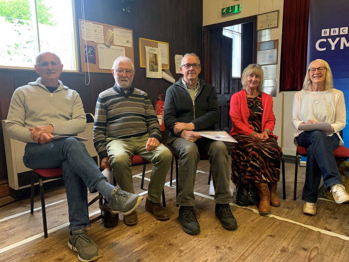 Y ddau dîm ar Y Talwrn nos Sul fydd Beirdd Myrddin a Glannau Teifi👇

📻 Y Talwrn nos Sul 19:00
<a href="/BBCSounds/">BBC Sounds</a> <a href="/trydarbarddas/">Barddas</a> <a href="/YsgolFarddol/">Ysgol Farddol</a> <a href="/ApEmrys/">Terwyn Tomos</a>