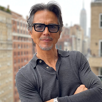 #SFSU will honor 3 activists with careers in Hollywood, law and academia at Commencement. Actor Benjamin Bratt; attorney Walter Riley and the late psychologist and educator Joseph L. White will receive honorary doctorate degrees. #SFSU2024 news.sfsu.edu/news/universit…