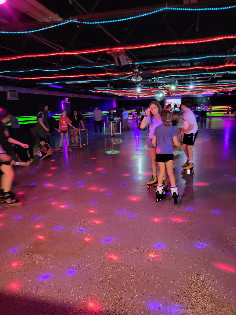 6th grade scholars celebrating as we begin the final push to a great year at Mac's Skating Rink! @FCMSPrincipal <a href="/scott_lykins/">ScottLykins_WSIS</a> #FCMSwellbeing4all