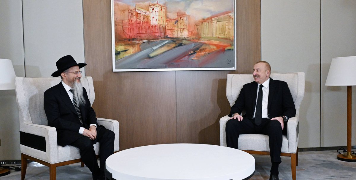 Ilham Aliyev, President of the Republic of Azerbaijan, received Berel Lazar, Chief Rabbi of Russia.
president.az/en/articles/vi…