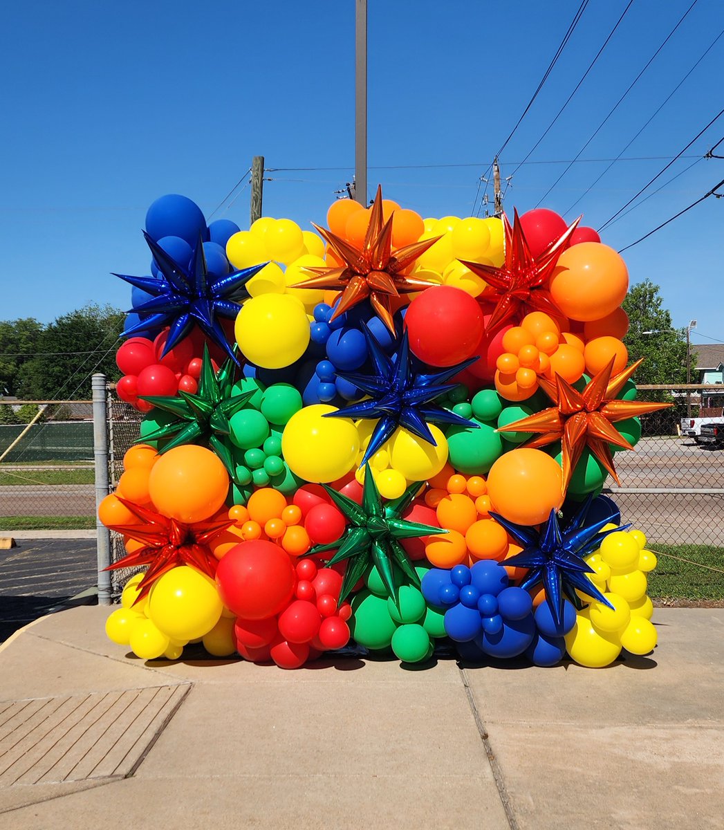 Amazing Balloon Wall! 

Please visit our website for requests: houstondecoballoons.com

#balloonwall #wow #Amazing #balloons #Houston #SmallBusiness #balloonart #art