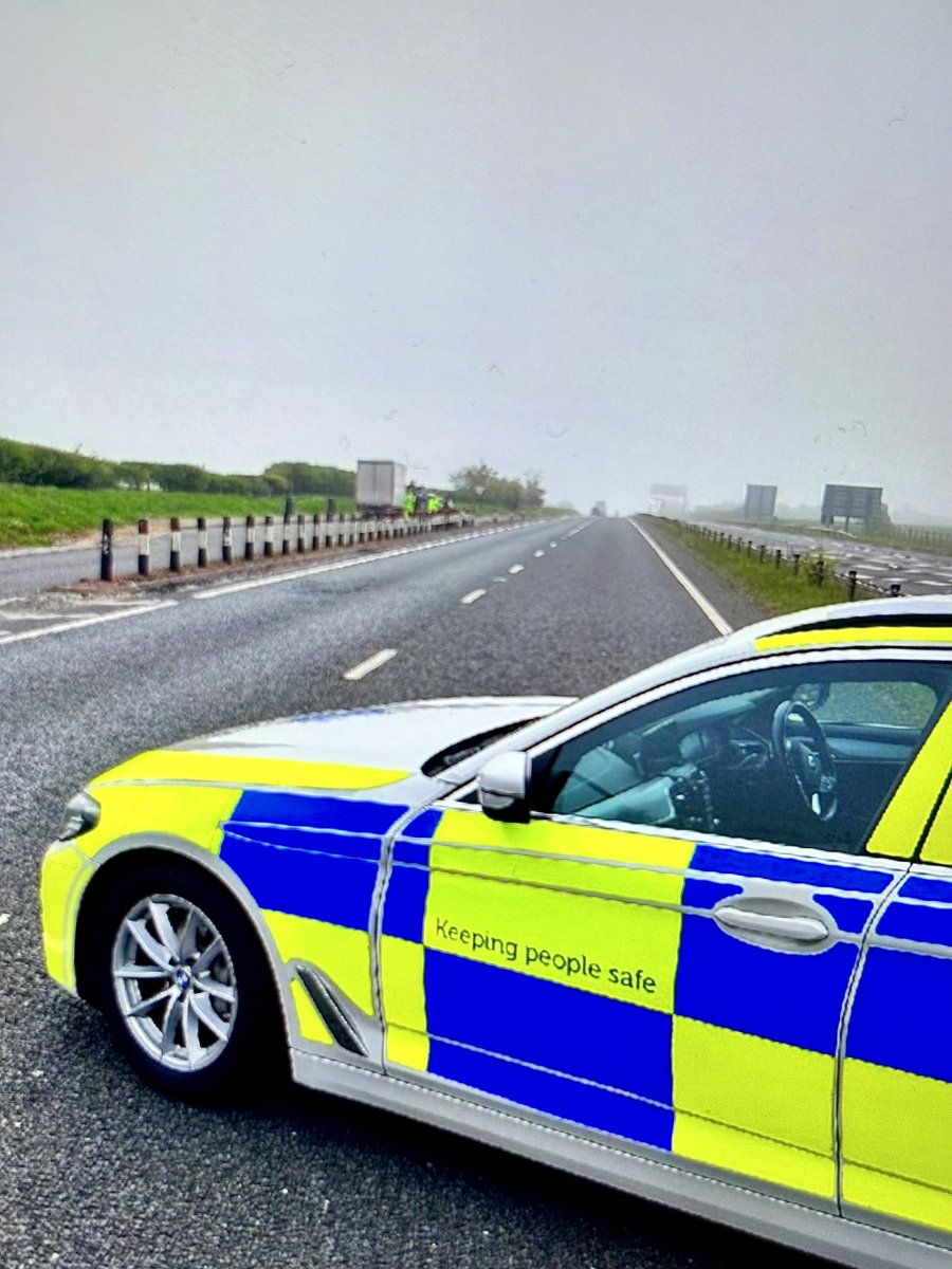 #DunbarRP carried out a road check on the A1 near Dunbar today alongside @DVSAEnforcement 8 HGV’s , 24 vans and 4 pickups were stopped as part of the check. X4 delayed prohibitions X2 no MOT offences X3 immediate prohibitions X1 vehicle overweight X2 drivers hours offences