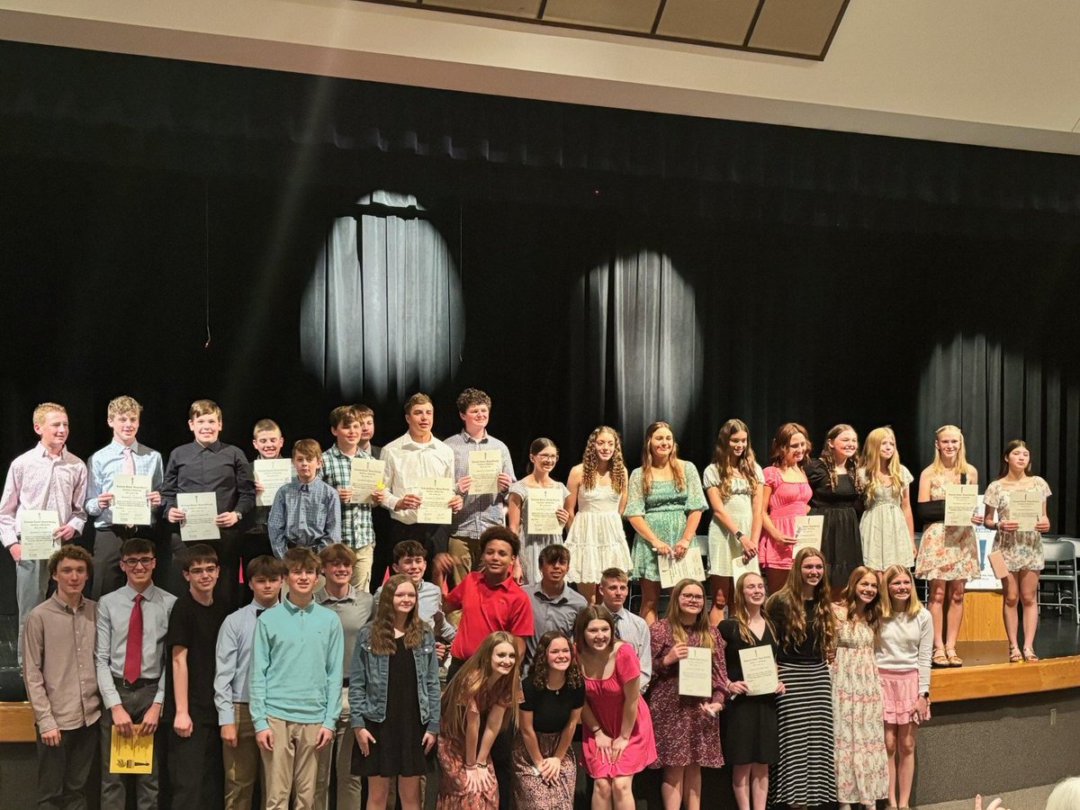 Congratulations to our newest NJHS inductees here at Western Boone! We look forward to seeing you become leaders in our school and all the great things that you will accomplish!