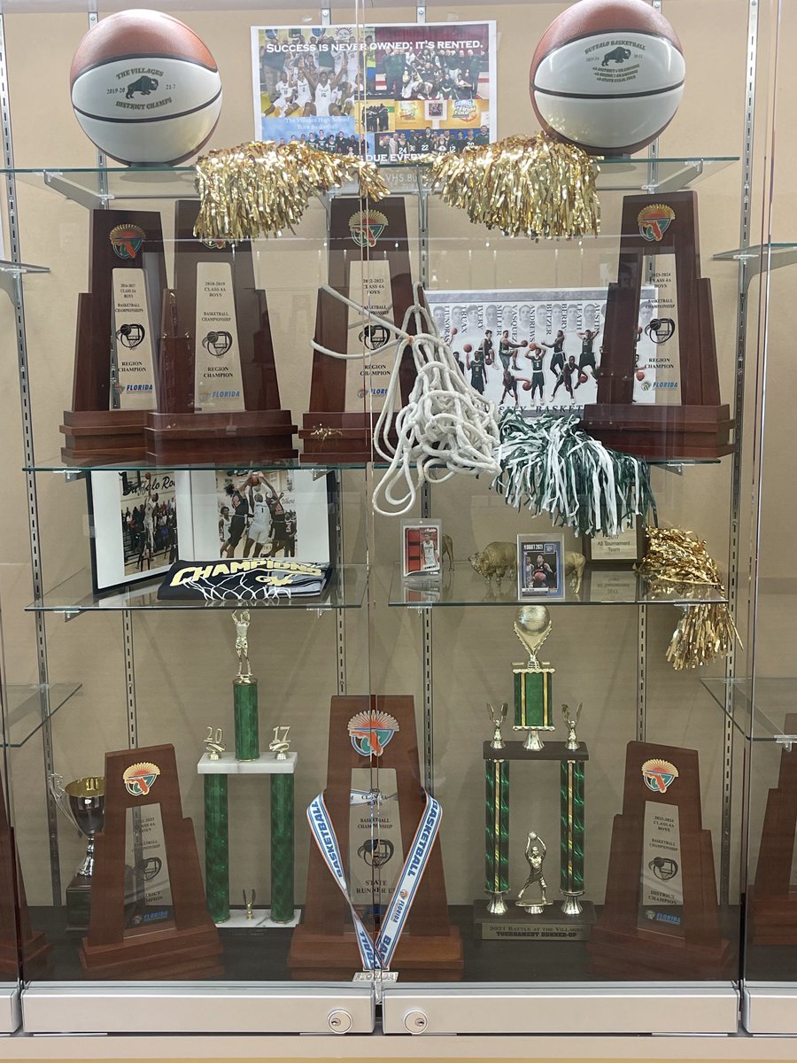 Found some time today to update the Trophy/Culture Case for ⁦<a href="/VHS_Hoops/">VHS Boys Basketball</a>⁩ <a href="/jacksonisaiah44/">Isaiah Jackson</a>⁩ ⁦⁦#MarionEvans #LoganBetzer #JTTruax #DaltonBerry@ivery_terry⁩ ⁦<a href="/tre2mann3/">Tre Mann</a>⁩ ⁦<a href="/official_mac7/">MH24</a>⁩ ⁦<a href="/SamWalters2023/">Sam Walters</a>⁩ ⁦<a href="/BenKoubek13/">Ben Koubek</a>⁩ ⁦<a href="/nasmannn2/">nasmannn</a>⁩ 🦬