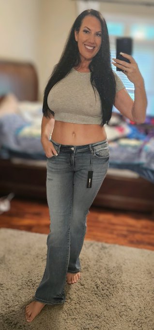 I hate wearing bras.😛 https://t.co/KfdSMEfSrh<a href="/tag/brunettes"class="tags"><span>#brunettes</span></a><a href="/tag/milf"class="tags"><span>#milf</span></a><a href="/tag/minnesota"class="tags"><span>#minnesota</span></a><a href="/tag/mellons"class="tags"><span>#mellons</span></a><a href="/tag/midwest"class="tags"><span>#midwest</span></a>