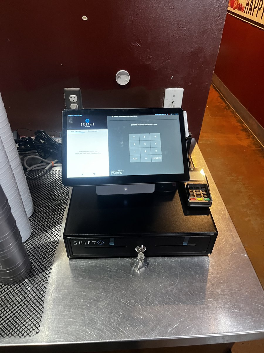 Gus S New York Pizza & Bar in Phoenix, AZ just installed @SkyTabPOS powered by @Shift4