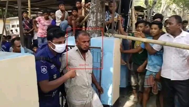 The police have arrested the !slamic r@pist Manwar who tried to rape a Hindu girl in Faridpur. Thanks to the Hindus of Faridpur. Due to their strong protest, the Islamist police were forced to arrest him.