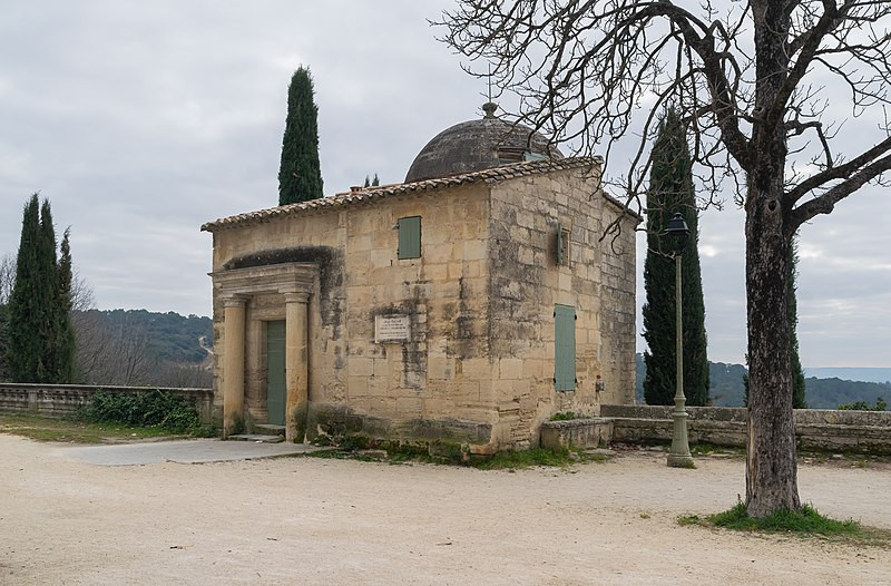 Pavillon Racine à #Uzès (#Gard) Construction XIXe siècle (?). Pavillon Racine (cad. G 912) : inscription par arrêté du 17 juin 1959. Suite 👉 monumentum.fr/monument-histo… #Patrimoine #MonumentHistorique