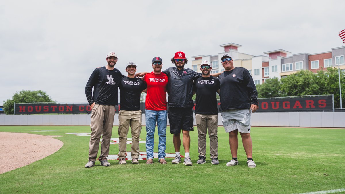 Our home schedule may be done, but @UHCougarTurf works hard year round to make our field one of the best in the country 🥎 A huge thank you to the grounds crew for all of their hard work! 🙌