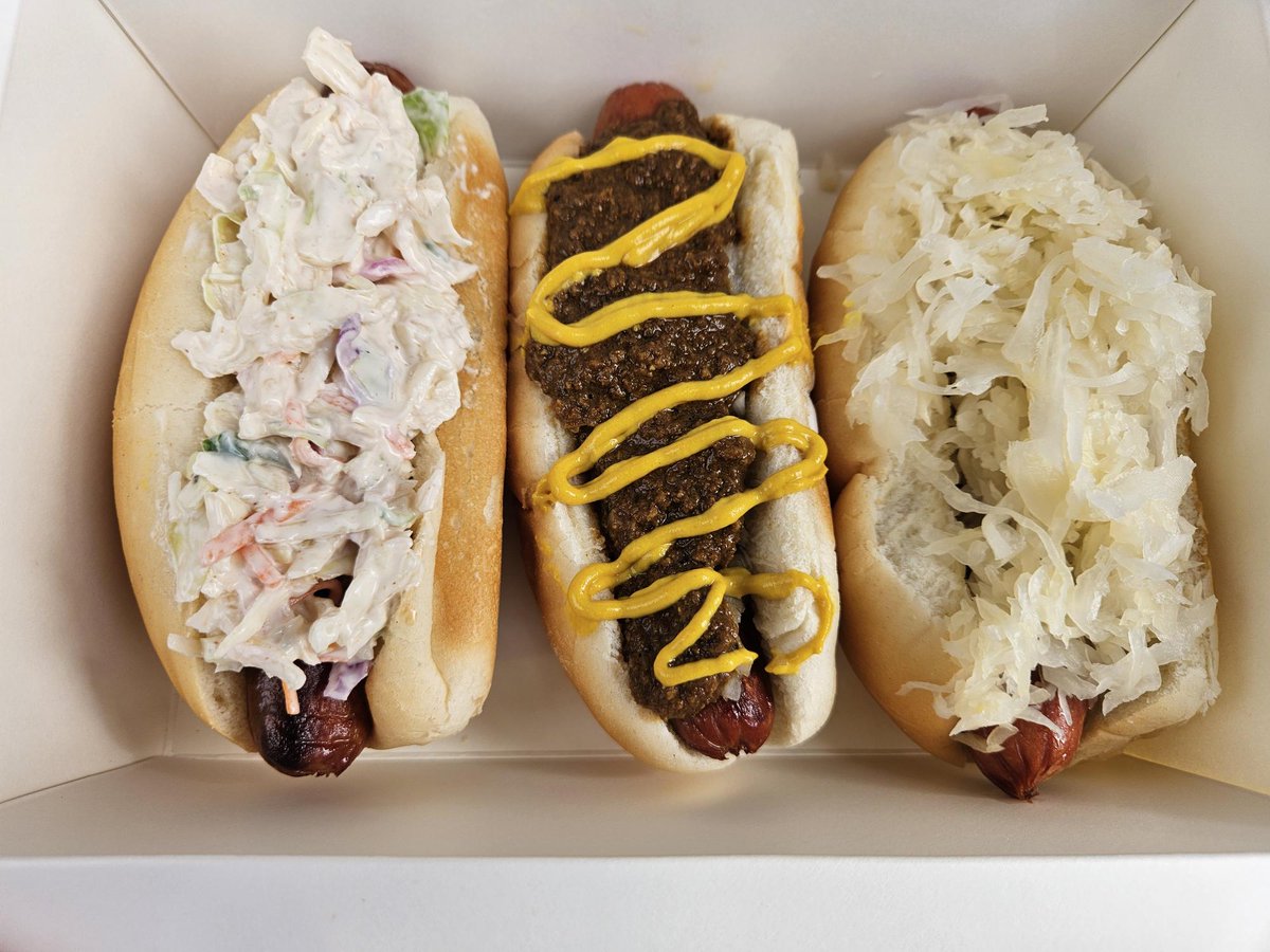 ywchamber's tweet photo. "Heck Ya!" - The #BigBlueScissors at the Heck Ya! ribbon cutting! ✂️🤩🌭

Heck Ya! is a unique hotdog shoppe whose food is centered around the Filly Dog. The Filly Dog is a chili dog named after the owner's mom, whose nickname was Filly!

📍1680 McCartney Road in Youngstown! https://t.co/0BR7IoDZjI