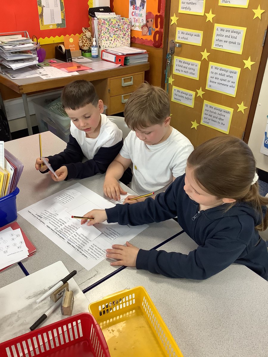 Class 2 showed super team work today using their knowledge of 2, 5 and 10 times tables to solve problems. #GawberMaths #GawberSuperStars #GawberClass2