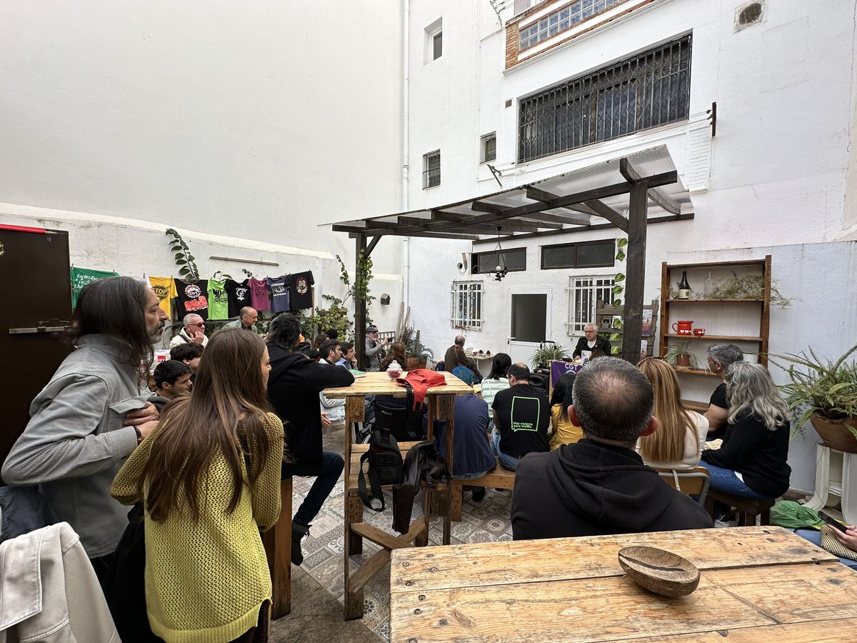 Diego Rodríguez (@cgt_diego) on Twitter photo Hay modos de pasar el #1deMayo2024 y en mi caso he elegido estar con mis compañeras de <a href="/CGT_Huelva/">CGT_Huelva</a> en un acto reivindicativo, solidario y sobre todo consciente, en el que hemos podido hablar todas, y más allá de discursos hemos unido lazos de apoyo mutuo. Hay modos de pasar el #1deMayo2024 y en mi caso he elegido estar con mis compañeras de <a href="/CGT_Huelva/">CGT_Huelva</a> en un acto reivindicativo, solidario y sobre todo consciente, en el que hemos podido hablar todas, y más allá de discursos hemos unido lazos de apoyo mutuo.