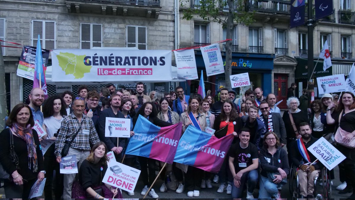 Mobilisé avec @GenerationsMvt et @LesJeunesG à l'occasion de la journée internationale des droits des travailleuses et des travailleurs. Nous restons mobilisé•es pour la baisse du temps de travail et pour des meilleurs conditions de travail.