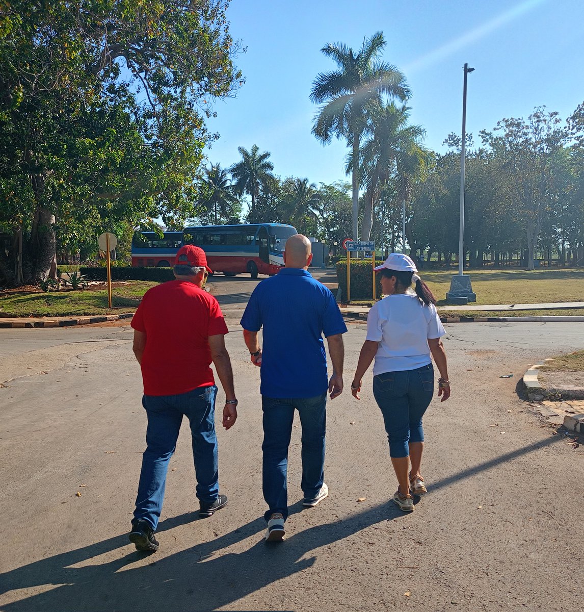 Estamos en Artemisa, tierra de héroes. #Cuba #1Mayo #CDRCuba #PorCubaJuntosCreamos