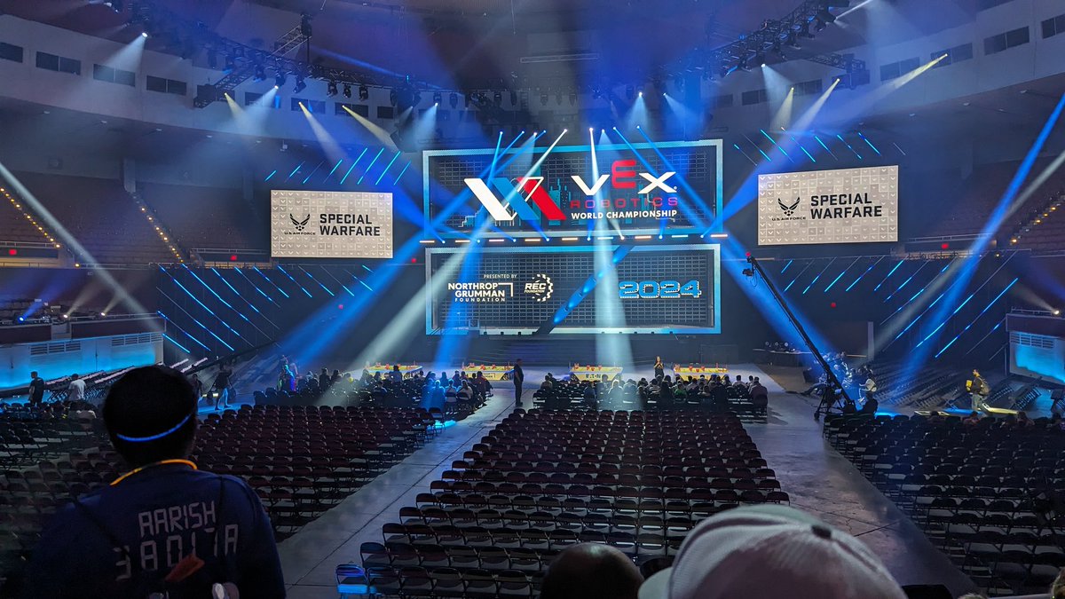TechyRobotTeach's tweet image. Ready for VEX IQ Opening Ceremony at VEX World Championship. @REC_Foundation @VEXRobotics @JeremyCD @CybercatRobotic #viqrc #viqc #vexiq #robotics