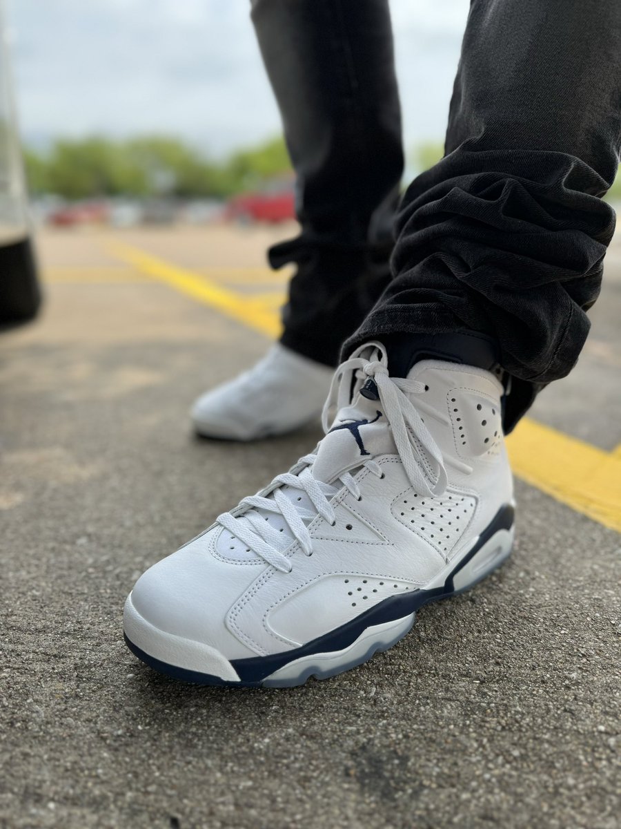 Humpday fam! & first day of MAY
On todays feet

Jordan 6 “midnight navy” 

#May #May2024 
#NIKE #snkrsliveheatingup #SNKRS #KOTD #NIKE #SNKRSKickCheck @nike @Jumpman23 #Retro #jordan6 #midnightnavy