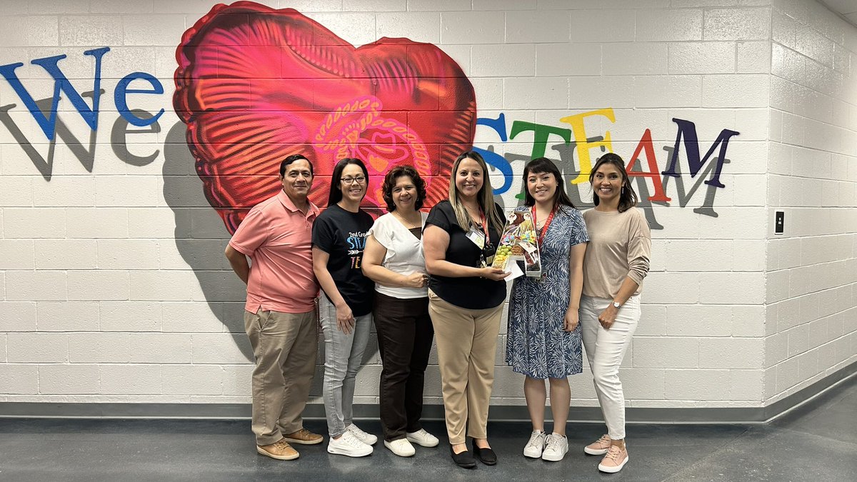 Sonia Schulte (@sschulte_sves) on Twitter photo Happy Principal’s Day Mrs.Adcox 📚
Thank you for all you do🥰 #TeamSISD
<a href="/SierraVista_SA/">Ashley Adcox</a> <a href="/HSanchezch_SVES/">Halina Sanchez Chavez</a> Happy Principal’s Day Mrs.Adcox 📚
Thank you for all you do🥰 #TeamSISD
<a href="/SierraVista_SA/">Ashley Adcox</a> <a href="/HSanchezch_SVES/">Halina Sanchez Chavez</a>