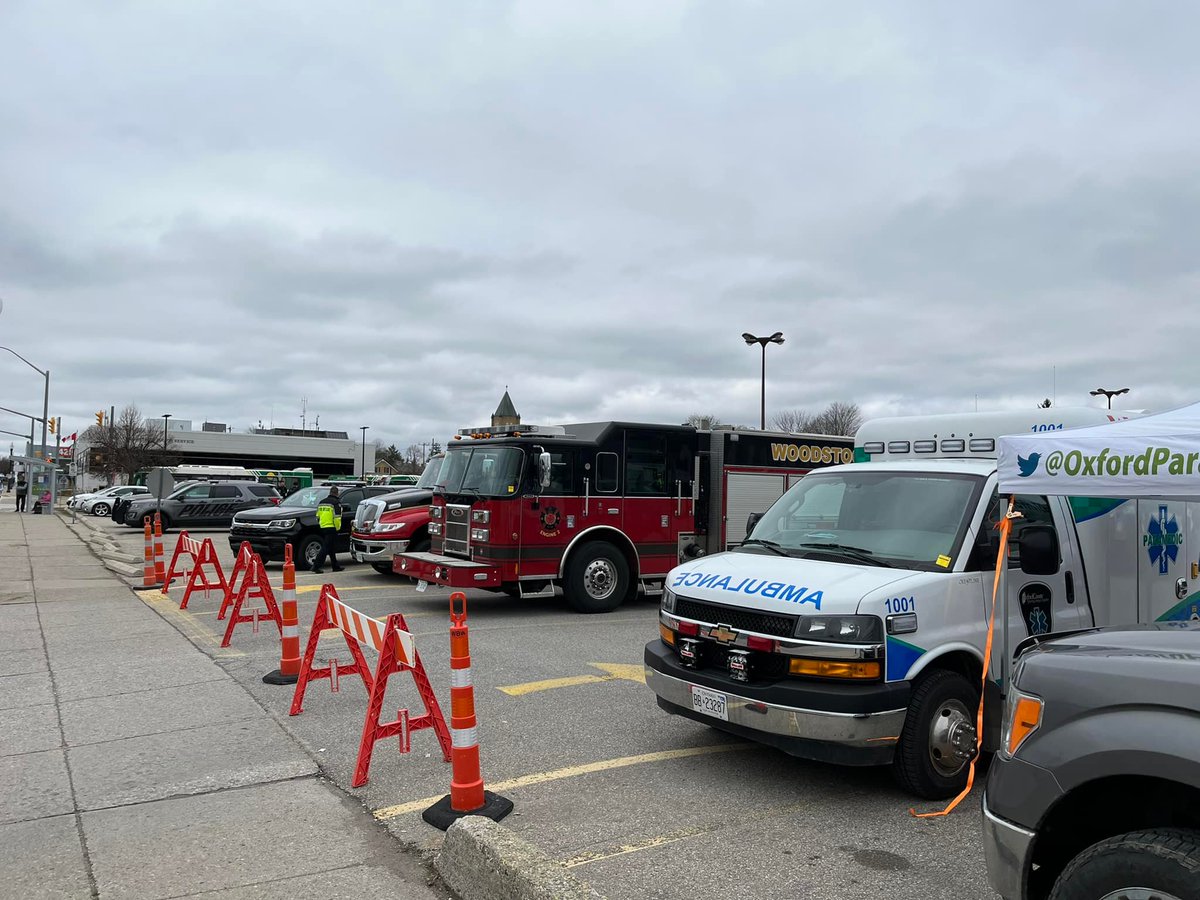 Happy #FirstRespondersDay to @Woodstock_PS & @OxfordParamedic
 we are happy to work with you to make @cityofwoodstock  a safer place to live, work and play! #wfd #communitypartners