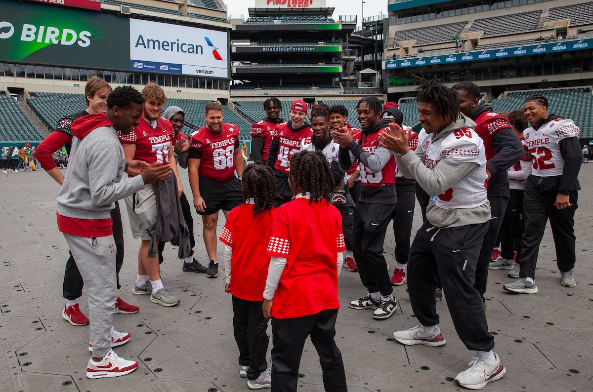 Mell Byrd (@byrdarkeem5) on Twitter photo I always love the excitement our guys have when it comes to participating in the annually“Huddle up for Autism” event. Thank you <a href="/Eagles/">Philadelphia Eagles</a> for inviting us and hosting a great event !
#MenOfService 🦉🍒 I always love the excitement our guys have when it comes to participating in the annually“Huddle up for Autism” event. Thank you <a href="/Eagles/">Philadelphia Eagles</a> for inviting us and hosting a great event !
#MenOfService 🦉🍒