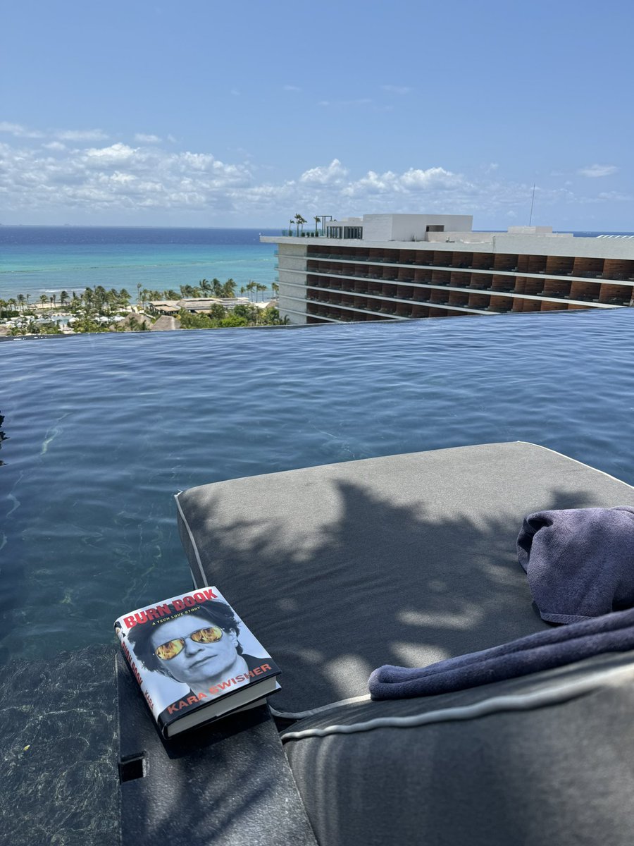Great day for a @karaswisher #BurnBook read on a rooftop in Playa De Carmen 🇲🇽👌🏻