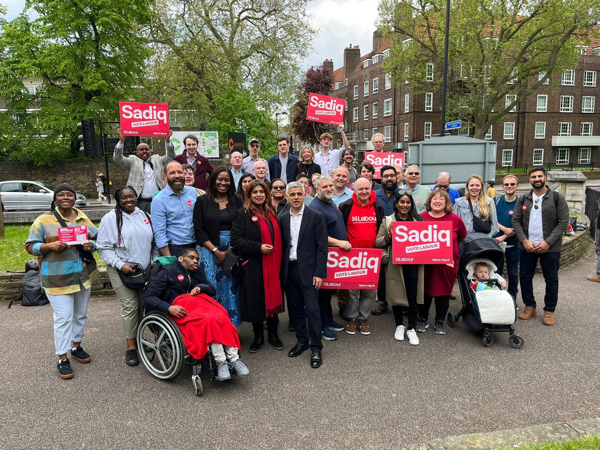 Great to be joined by @SadiqKhan @LabourMarina in Peckham for our final campaign session before polls open. The choice tomorrow couldn’t be starker. A positive, inclusive agenda from our Labour Mayor or the divisive, toxic politics of the Tory candidate. #VoteLabour