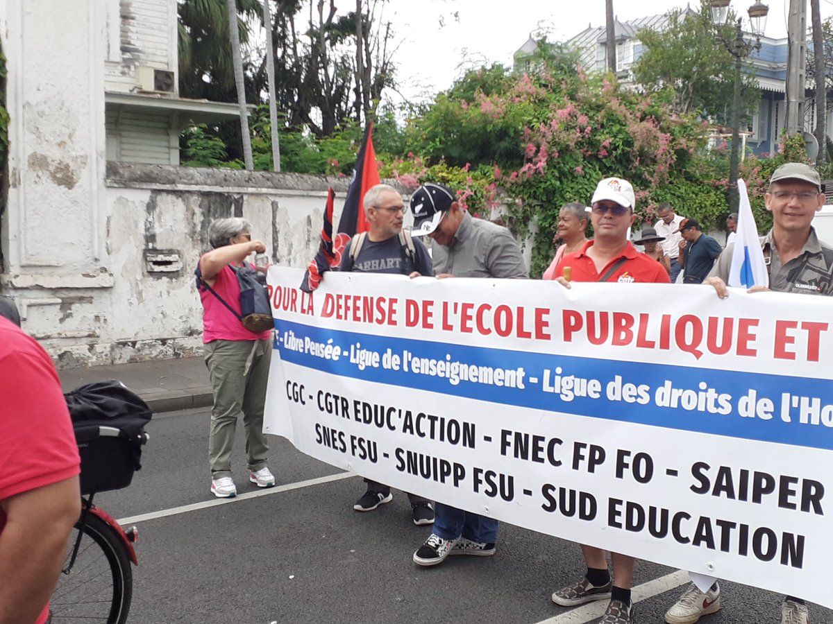 #1erMai2024 à Saint Denis de La Réunion, avec les travailleuses et les travailleurs, pour la défense de l'école publique !
