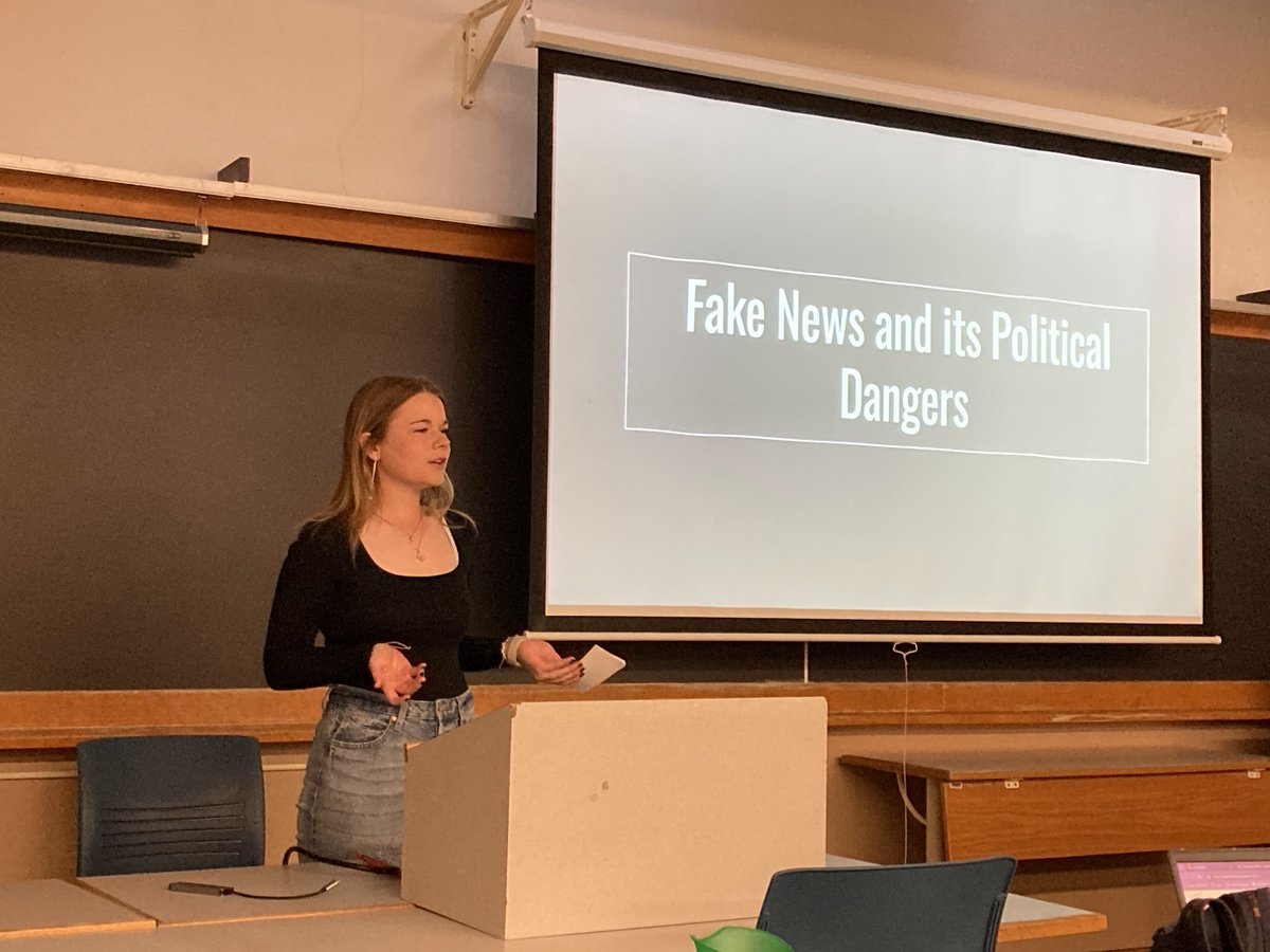 CommartsFsu's tweet image. Our Human Communication Course is buzzing with energy as students take the stage to present diverse topics. From persuasive speeches to informative presentations, they're mastering the art of captivating audiences.  #CommunicationSkills #StudentPresentations