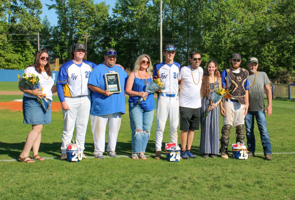 Last night we honored the commitment of our senior baseball players and their parents. Baseball is a team sport for the athletes AND their families! ⚾️Congratulations to the senior Wildcats of 2024!! 💛💙