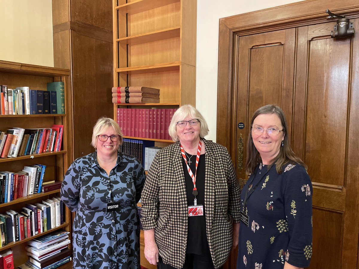 A long & useful meeting with ⁦@MaeveSherlock⁩ on RE inrole as Shadow Faith minister.Wide ranging chat on OFSTED, National Content standard, recruitment &SKEs. We’ll talk again & she will alert the Labour Ed team. ⁦@RECouncil⁩ ⁦@fionajmoss⁩ ⁦@DeborahWeston⁩