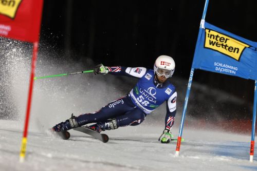 Si ferma a 28 anni Charlie Raposo: il gigantista britannico (con sci Van Deer nelle ultime due stagioni) abbandona l'agonismo #fisalpine #AlpineSkiing #1Maggio #scialpinomaschile dlvr.it/T6H7C7