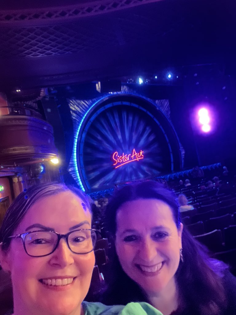 #SisterAct #BeverleyKnight #RuthJones #DominionTheatre #Uplifting #AwesomeCast #StandingOvation #Matinee #Friendsdayout #livingmybestlife ✨ 🩵